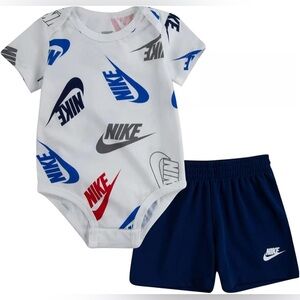 Nike Baby 2 Piece Bodysuit & Shorts Set 9M All Over Logo Print Short Sleeve